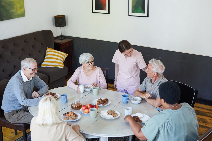 Jakie prawa mają seniorzy w prywatnych domach opieki?